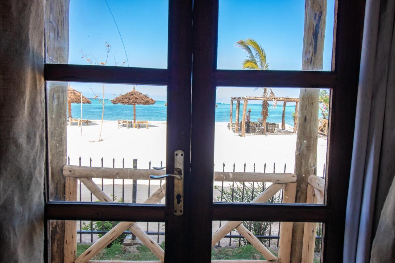 Nest Style Beach Hotel Zanzibar Makunduchi Kültér fotó