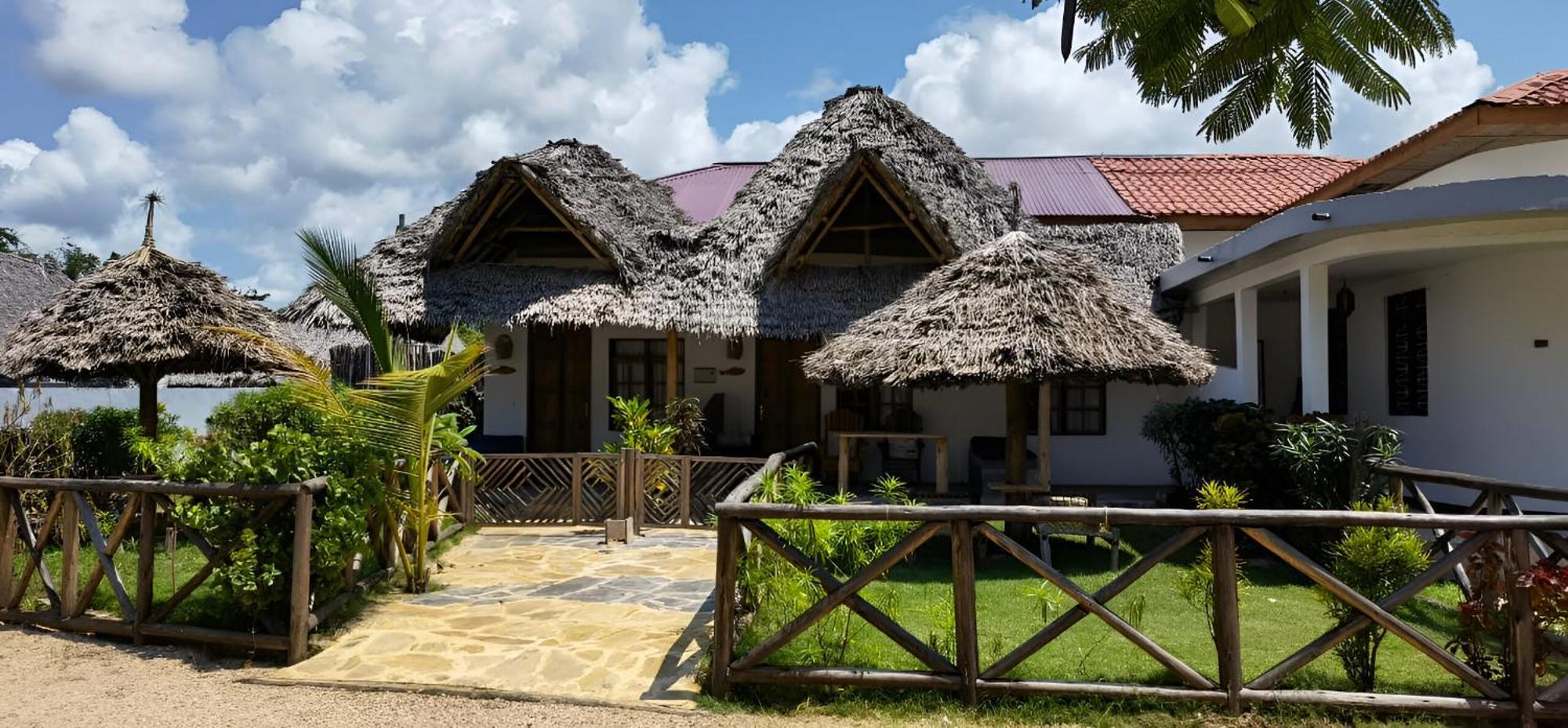 Nest Style Beach Hotel Zanzibar Makunduchi Kültér fotó