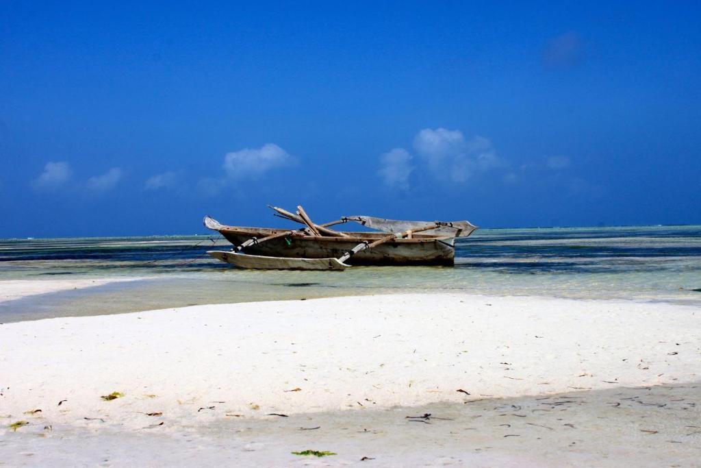 Nest Style Beach Hotel Zanzibar Makunduchi Kültér fotó