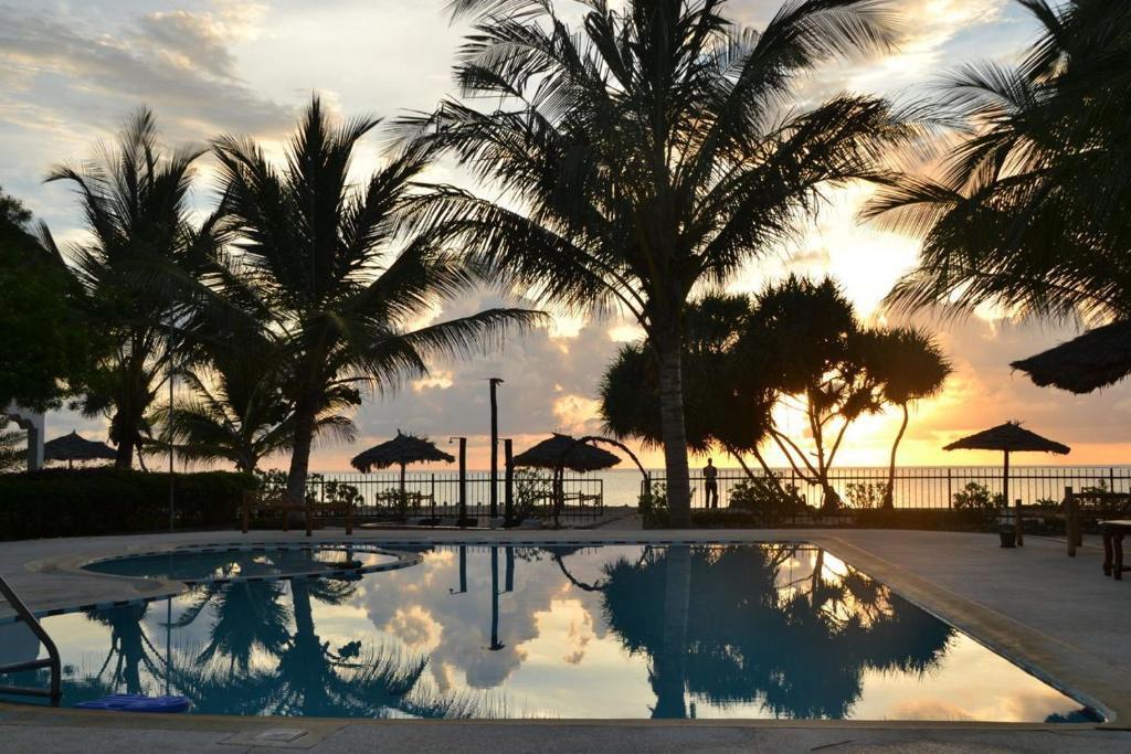 Nest Style Beach Hotel Zanzibar Makunduchi Kültér fotó